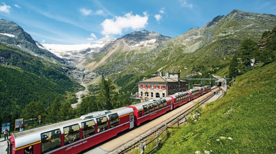 Bernina Express: Chur-Tirano.  Alp Gruem, Poschiavo.