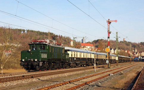 Classic Courier mit Deutschem Krokodil Foto: shadow2000