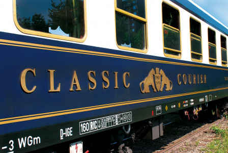 Classic Courier Schriftzug Foto: DNV-Tours