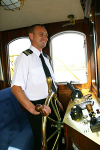 Der Kapitän der MS Classic Lady Foto: DNV-Tours