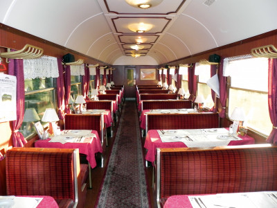 Roter Speisewagen Foto: DNV-Tours