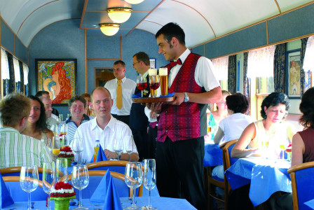 Blauer Speisewagen Foto: DNV-Tours