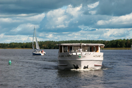 Die MS Classic Lady auf der Fahrt Foto: Peer Schmidt Walther
