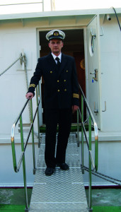 Kapitän auf der Classic Lady Foto: DNV-Tours